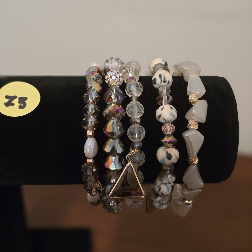 Erimish Gray and Iridescent Beaded Extended Stretch Bracelet Set (NWOT)